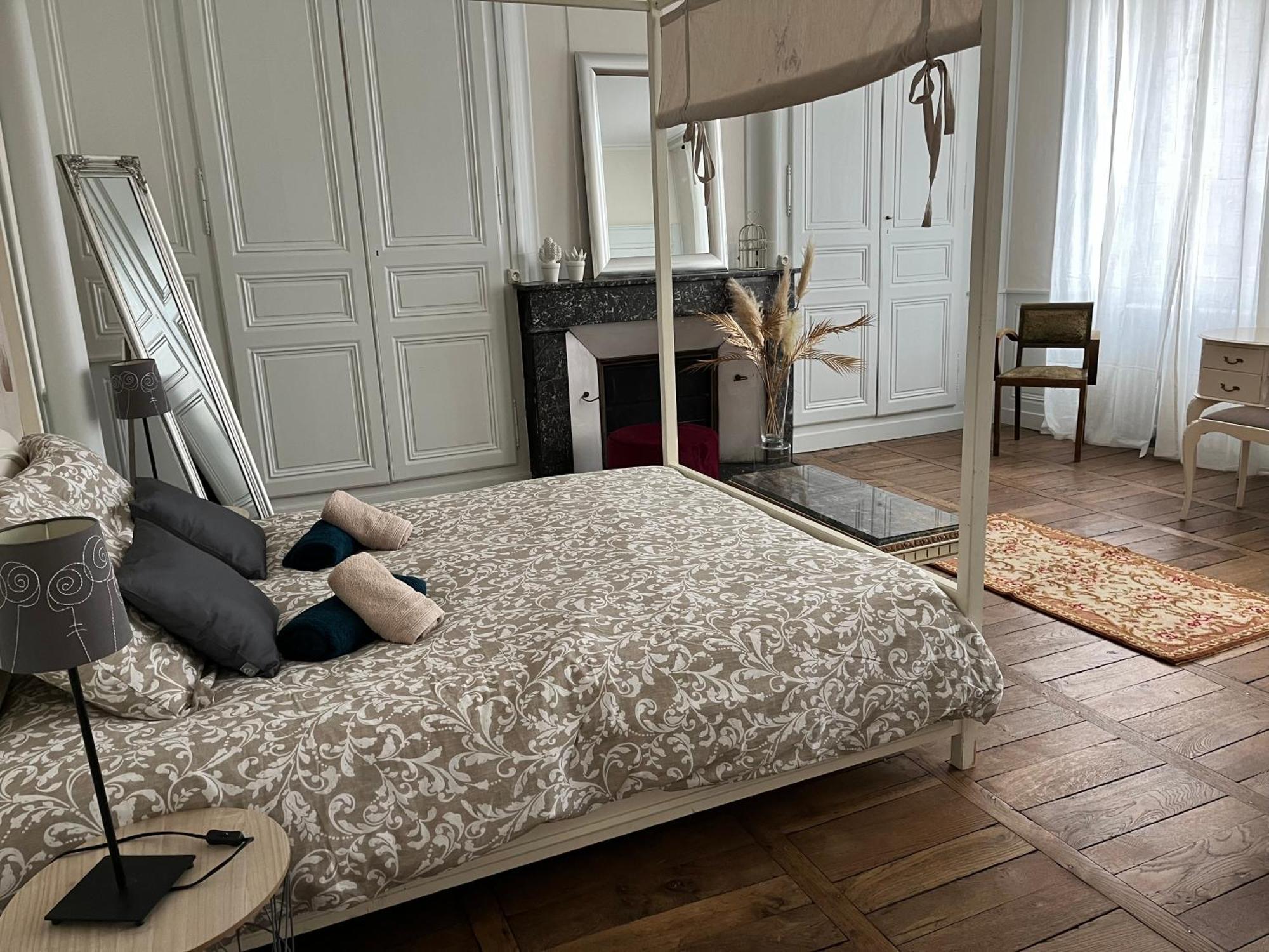 La Villa Louana 1 Appartement 160M2 Sobriete,Elegance En Coeur De Ville Aubusson  Esterno foto