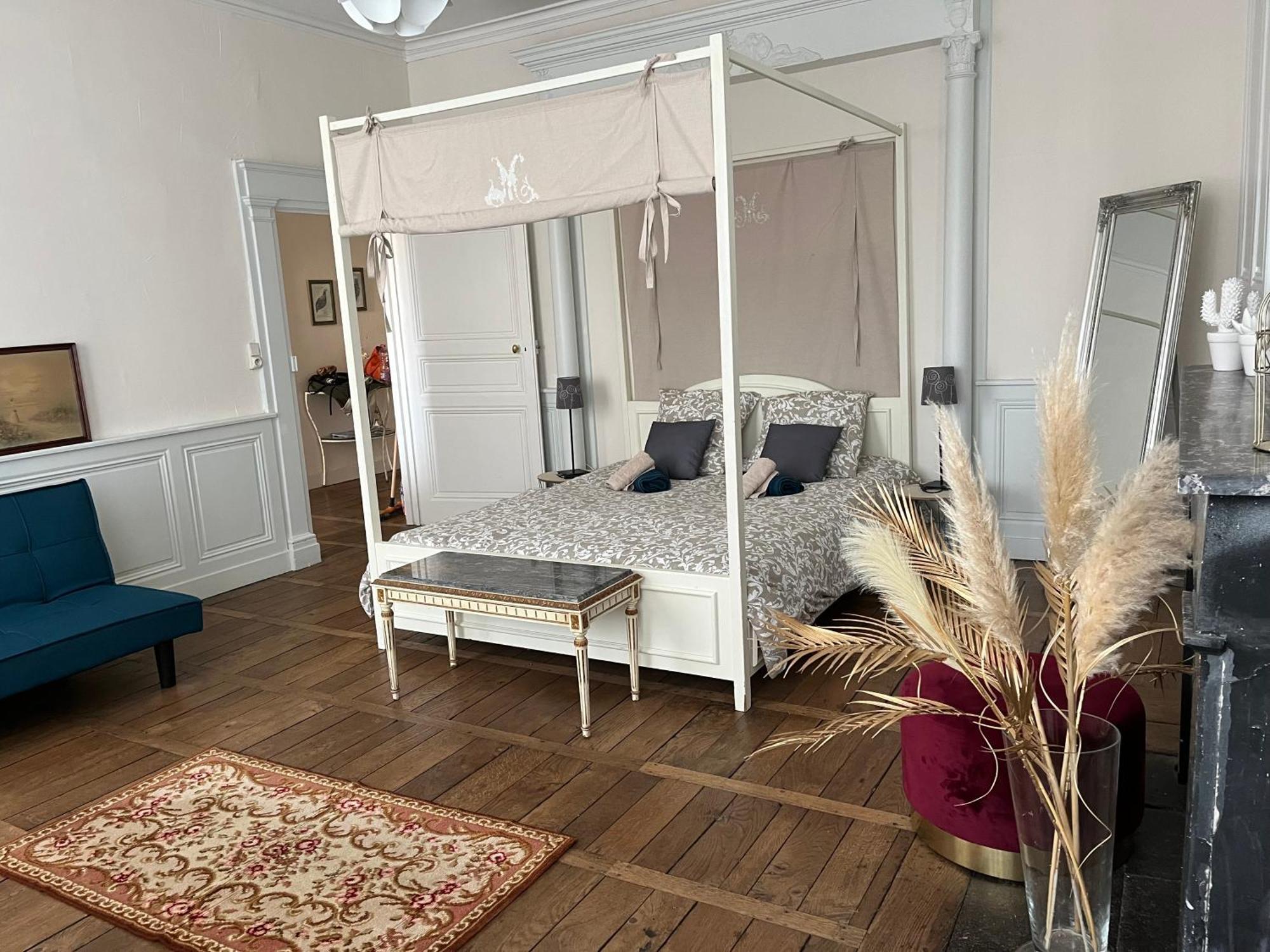 La Villa Louana 1 Appartement 160M2 Sobriete,Elegance En Coeur De Ville Aubusson  Esterno foto